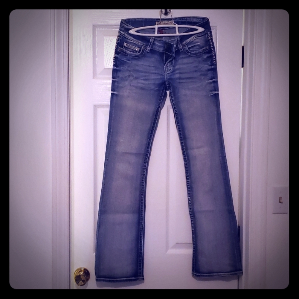 Buckle Jeans